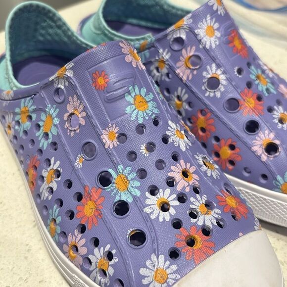 HOST PICK Skechers water shoes size 13 floral pattern - Picture 6 of 6
